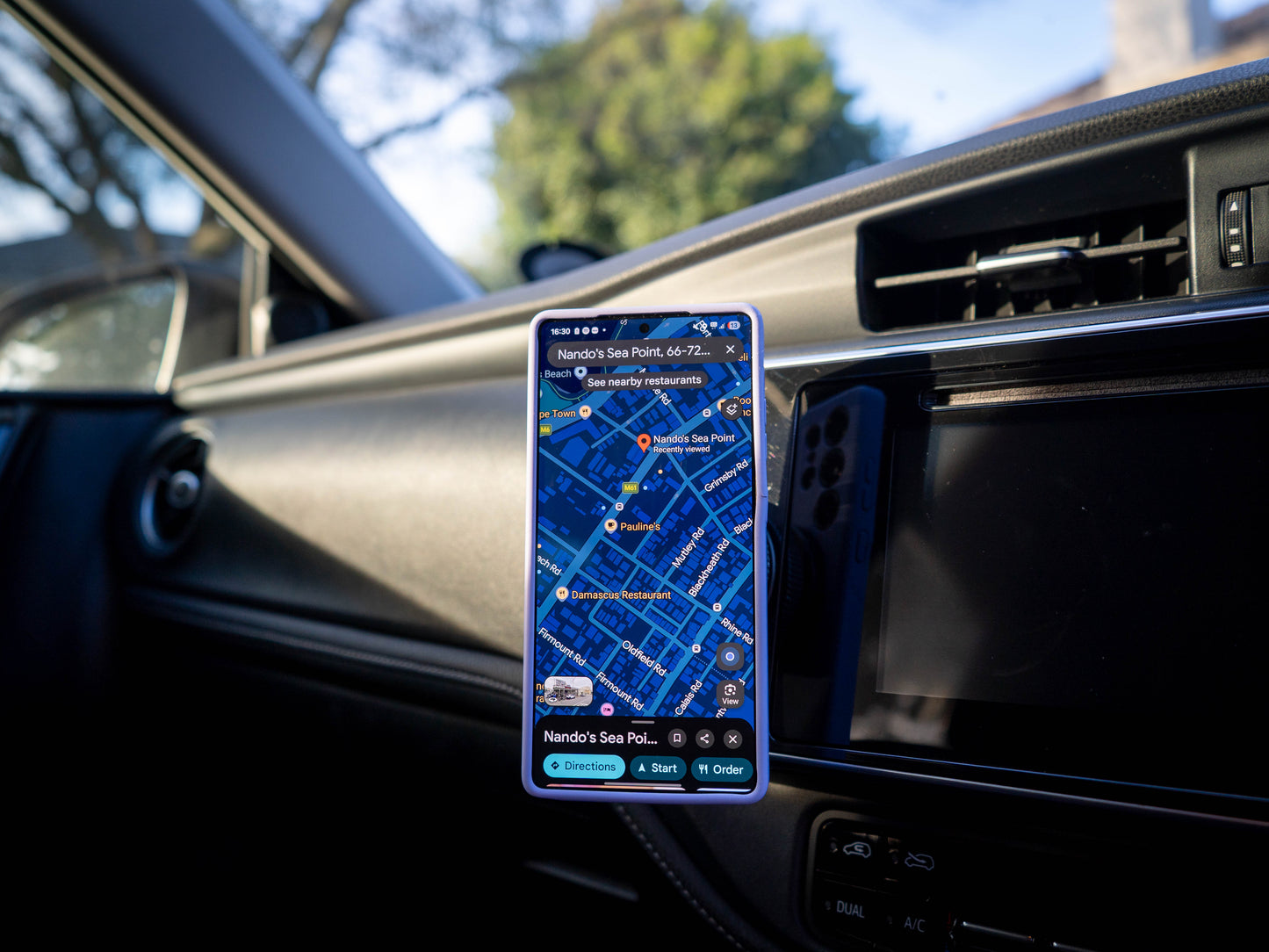 Magnetic Vacuum Phone Mount